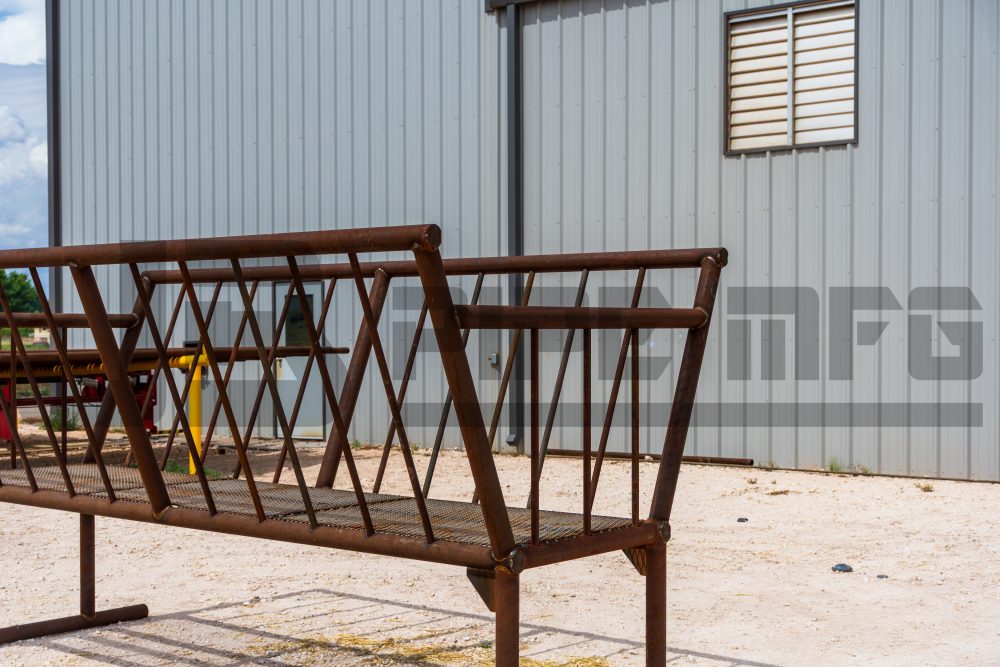 Double Round Bale Hay Feeder -1