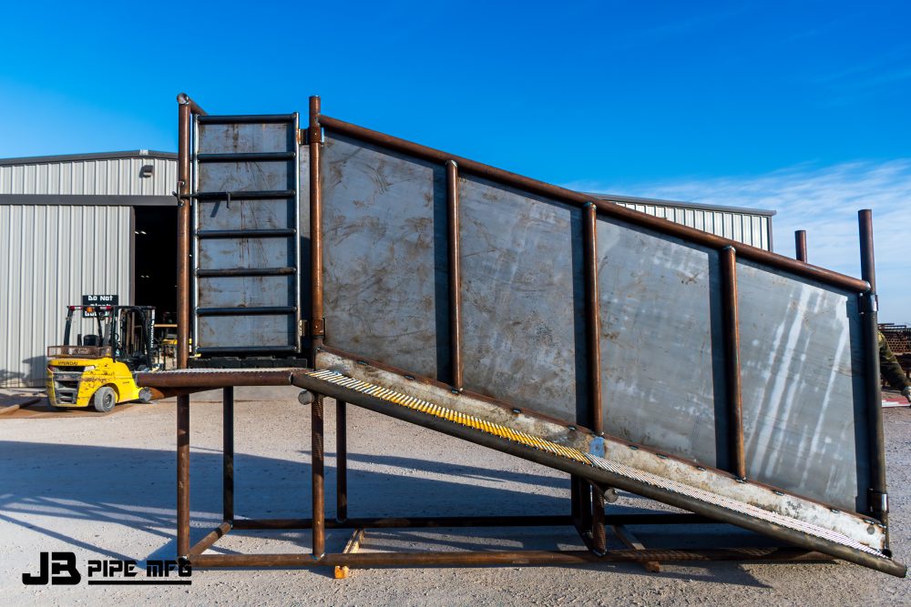 Loading Ramp - side profile with the gate